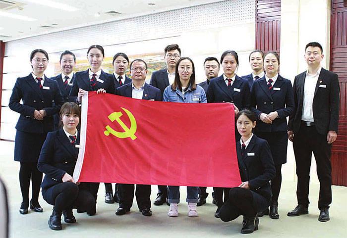 周星驰也做微短剧了？一线女星参演，美人鱼2和少林女足怎么办